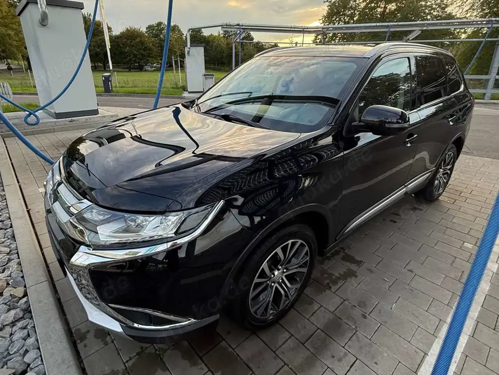 Mitsubishi Outlander Outlander 2.2 DI-D 4WD Aut. SUV-Star