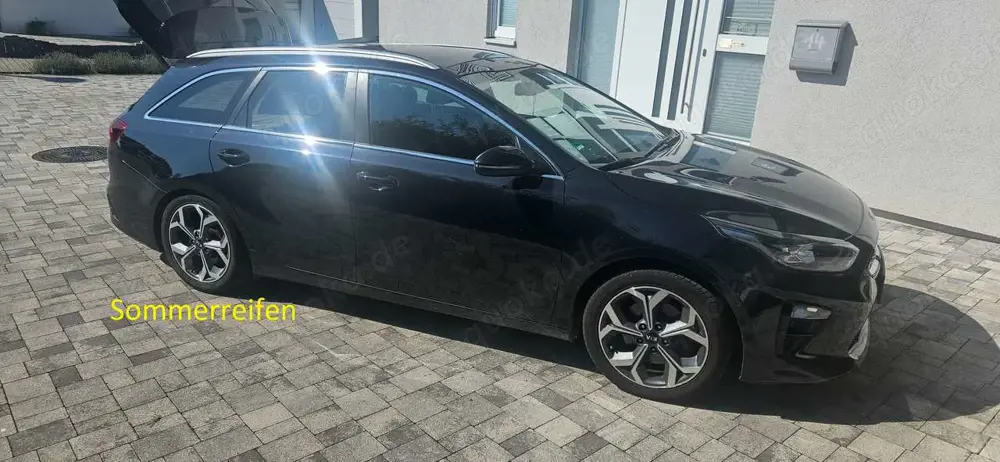 Kia Ceed SW / cee'd SW Ceed SW Diesel 1.6 CRDi DCT Platinum Edition