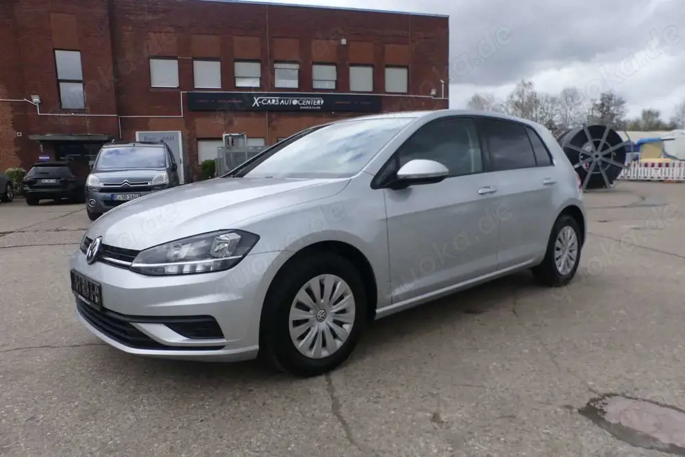 Volkswagen Golf VII 1.6 TDI Trendline Lim*LED*Navi*1Hand*