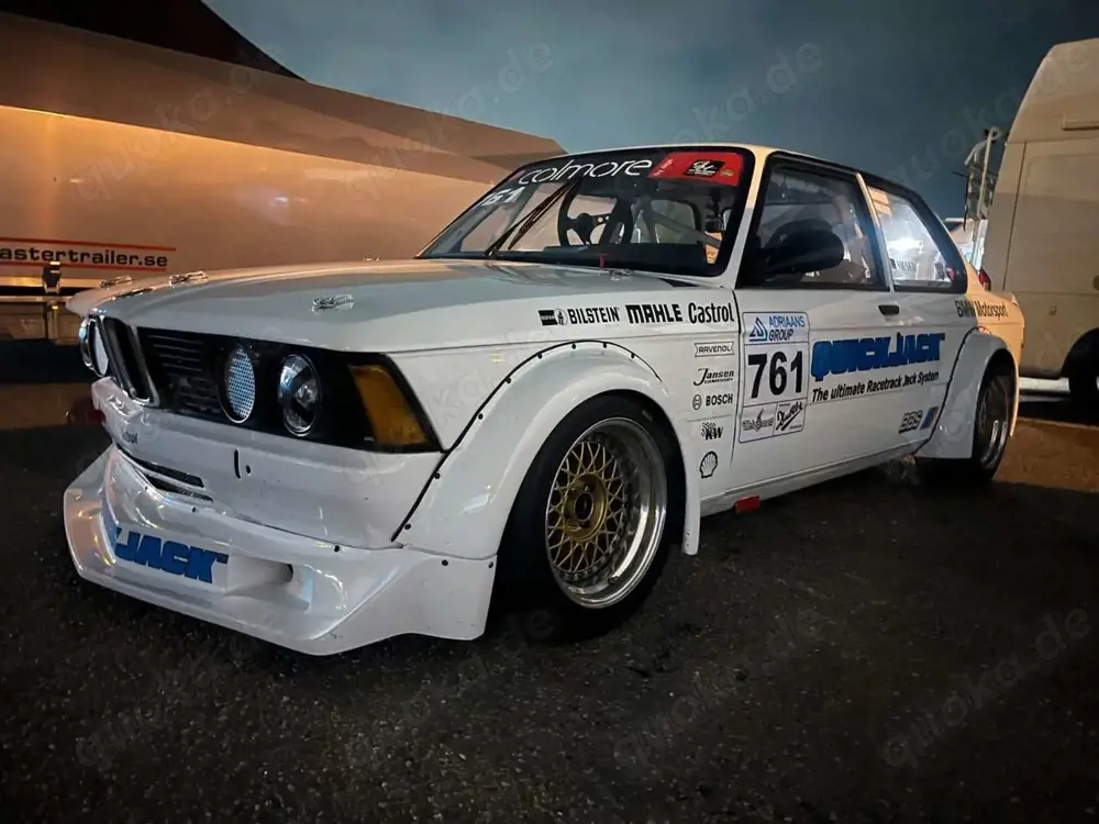 BMW 323