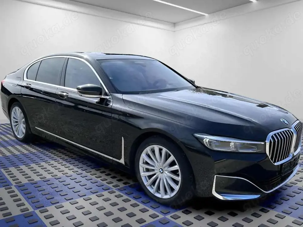 BMW 745 e Glasd. Sitzbe.Massage.TV.DrivProf.Park+H/K