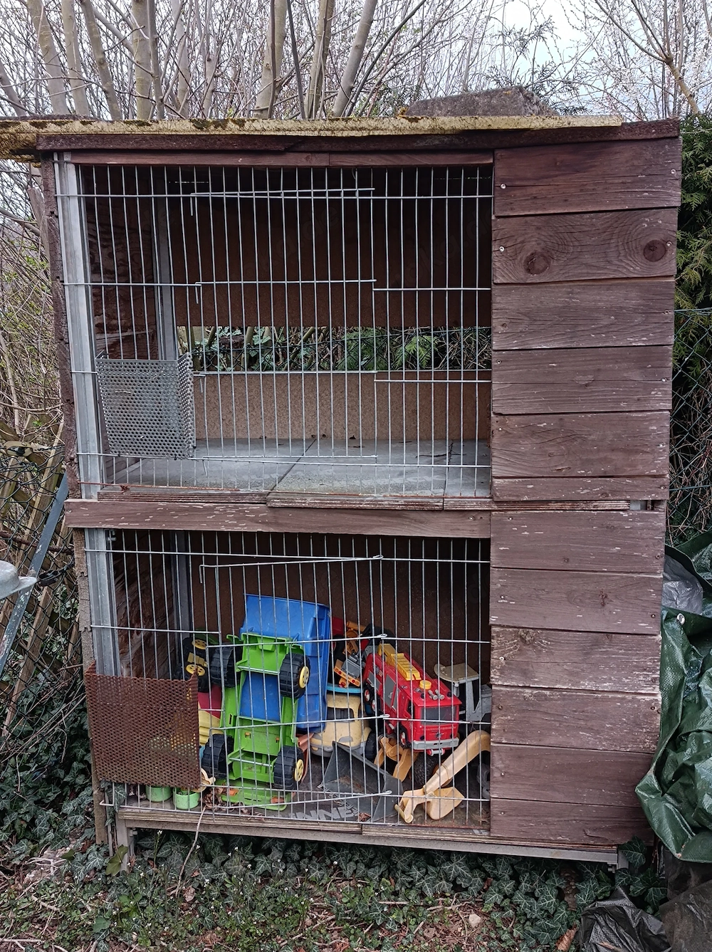 Kleintierkäfig mit zwei Ebenen