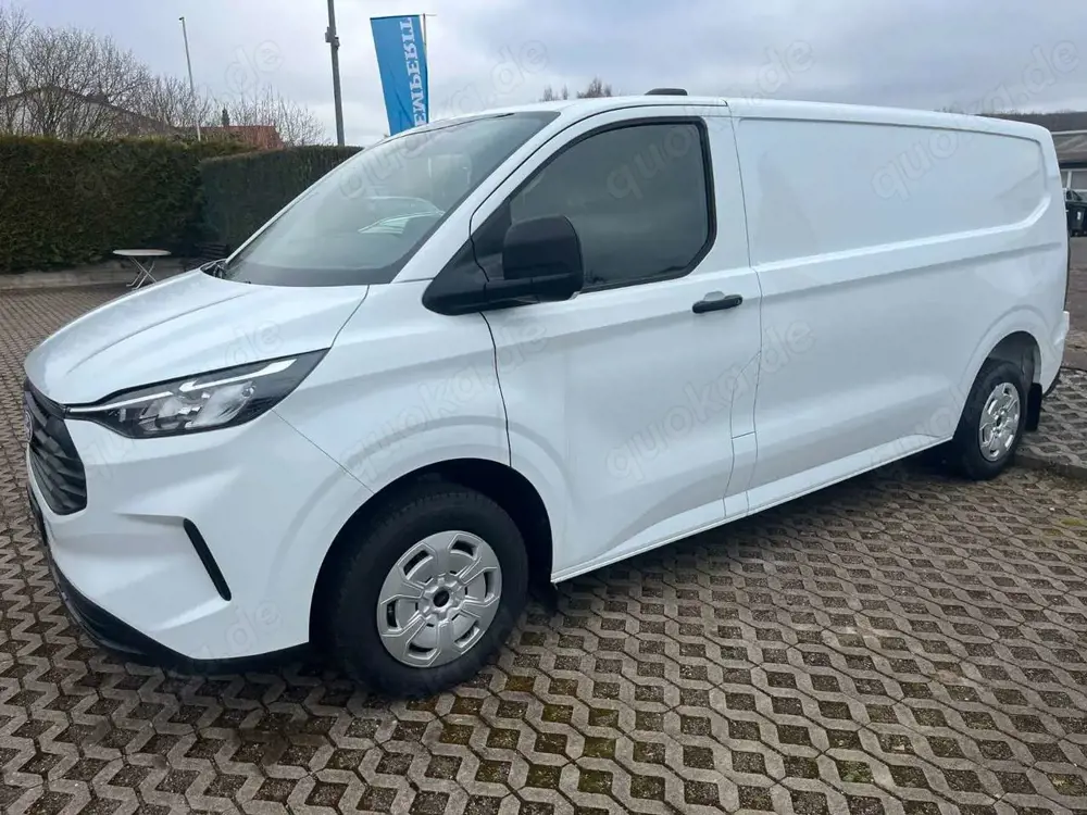 Ford Transit Custom 320,L2H1,150PS,Navi,AHK,Kamera