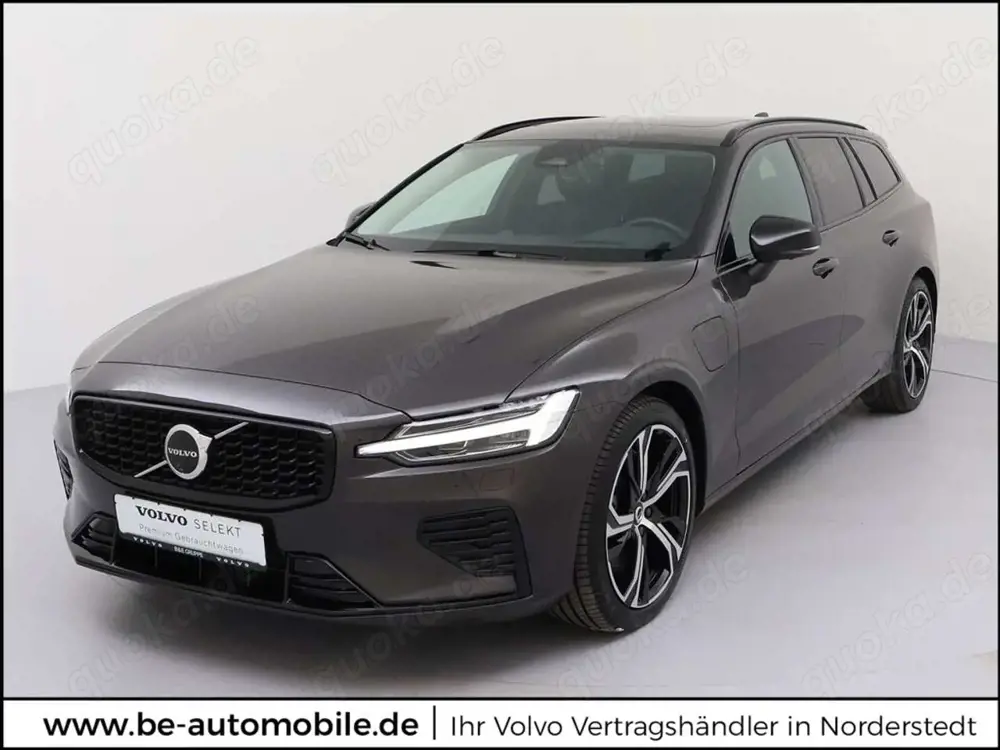 Volvo V60 T8 AWD Recharge Plug-In Hybrid Ultra Dark