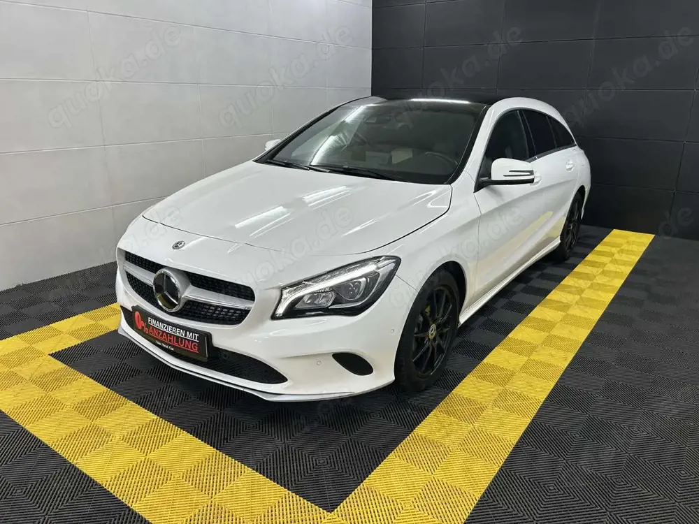Mercedes-Benz CLA 220 4Matic ACC+LED+Leder+SHZ