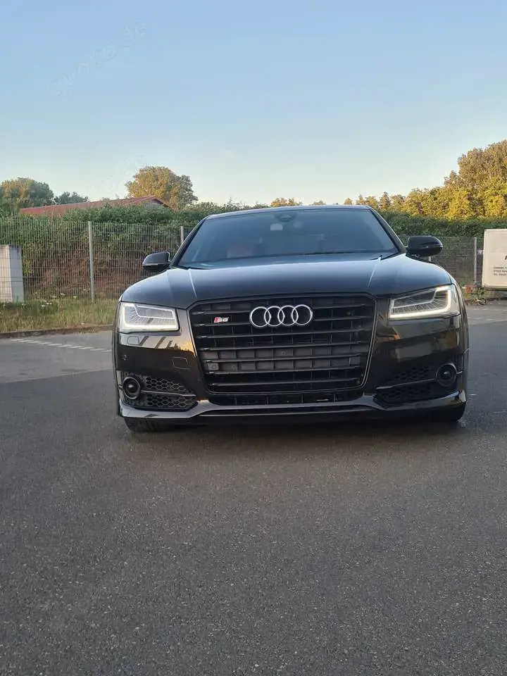Audi S8