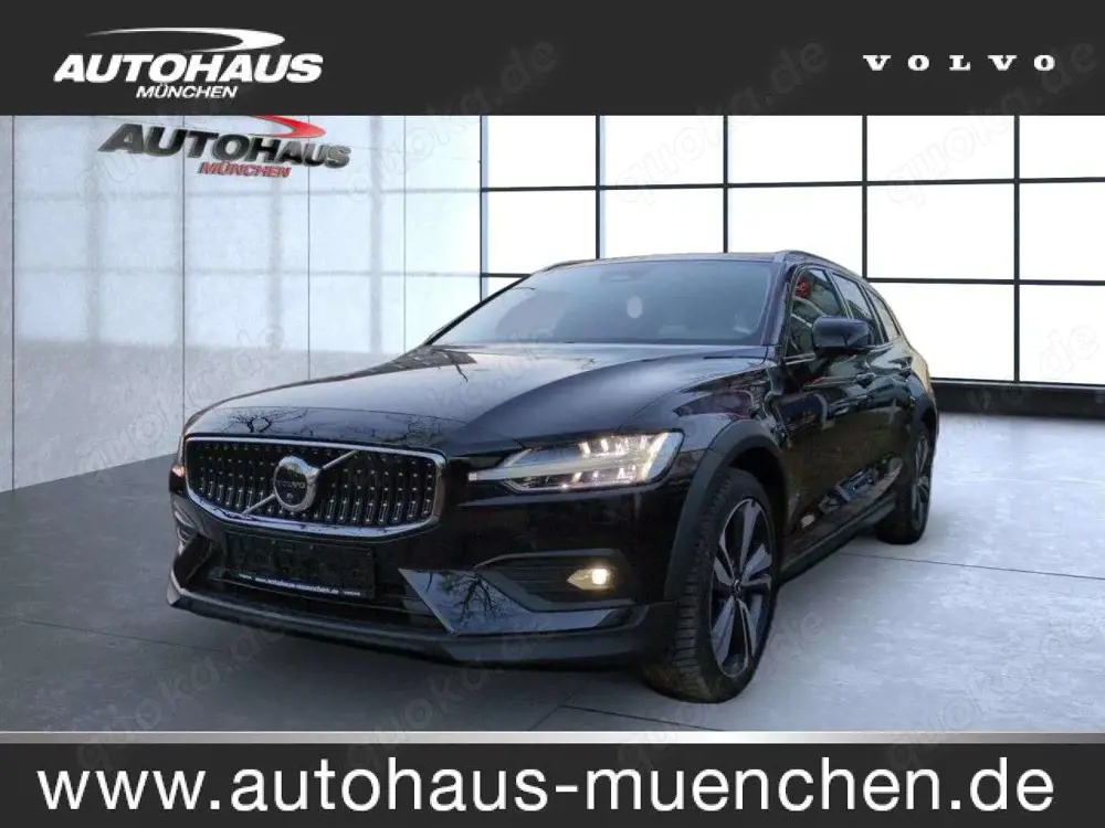 Volvo V60 Cross Country V60 CC Plus AWD Bluetooth Navi LED Vollleder Klima