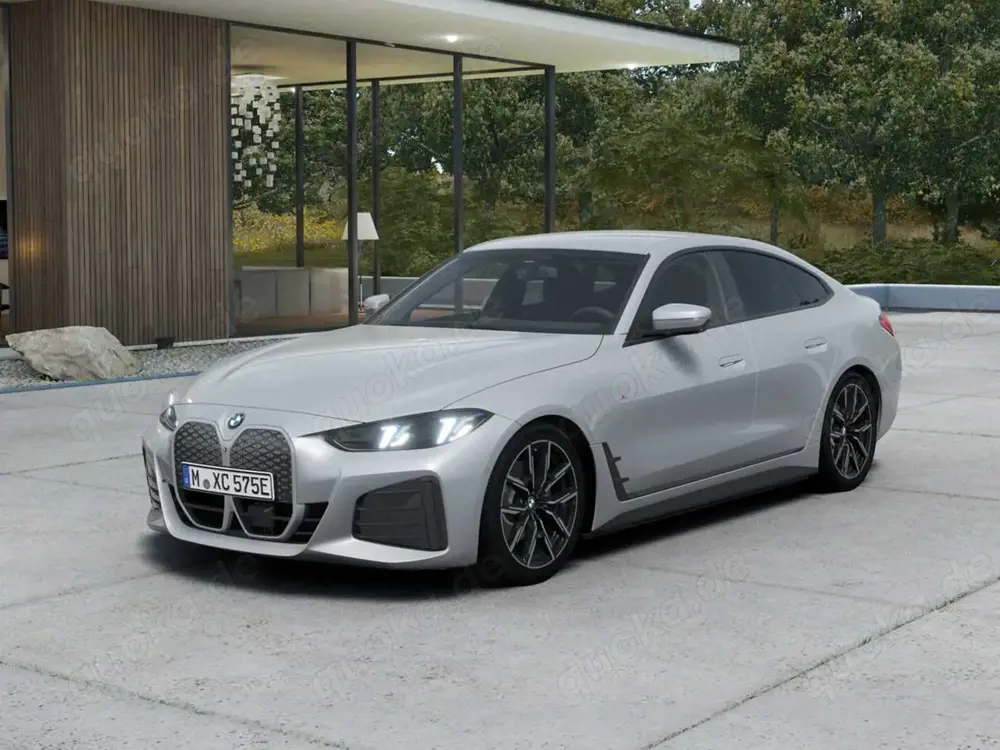 BMW i4 eDrive40 [M Sport, HUD, AHK, ACC, RFK, 19" LMR]