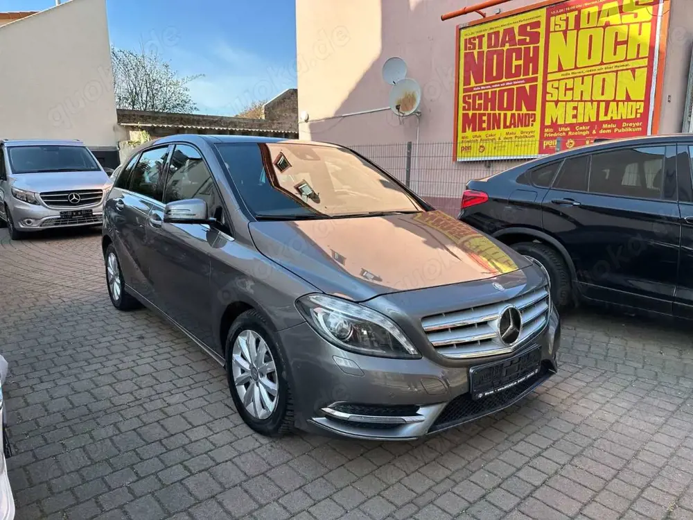 Mercedes-Benz B 200 CDI Leder/Navi/Totwinkel/Spur/Panorama