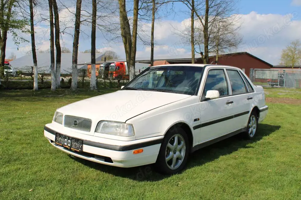 Volvo 460 -