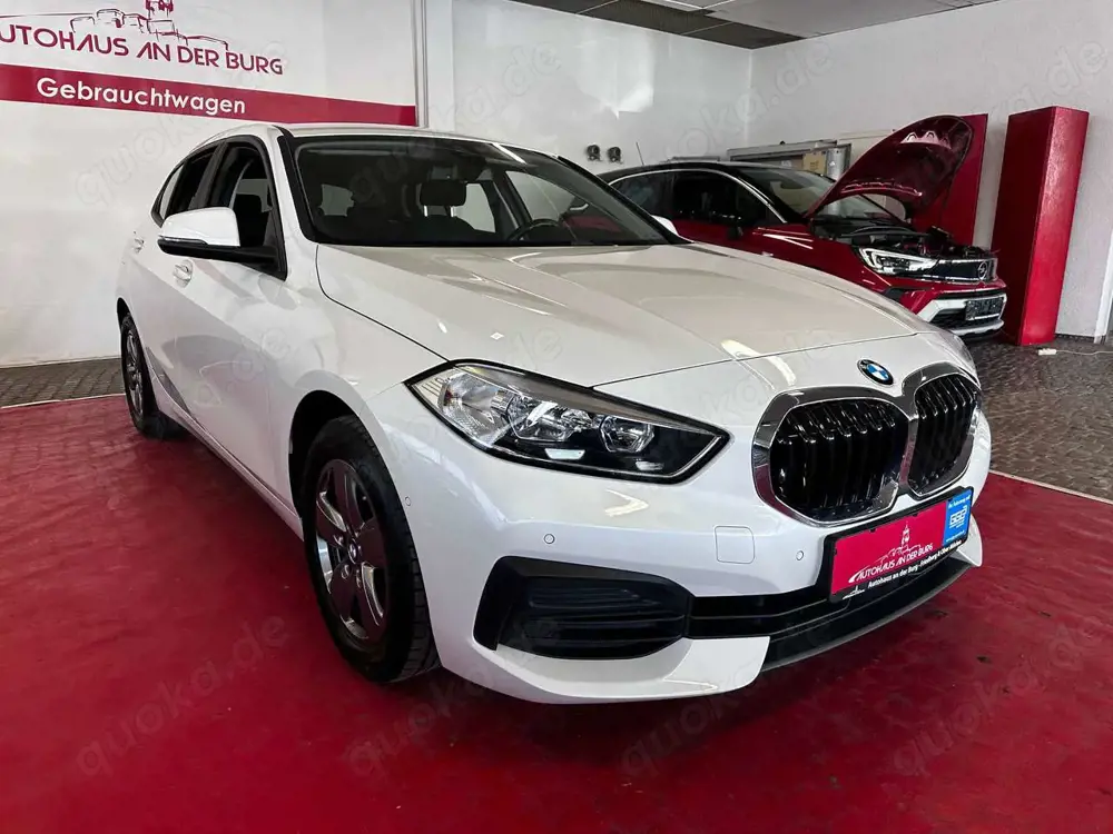 BMW 118 118 d lim. -SHZ-PDC-NAVI