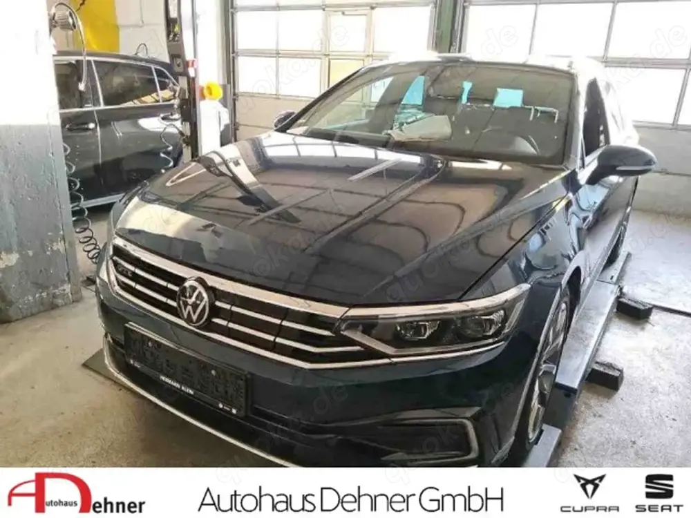 Volkswagen Passat Variant GTE DCC+PANO+STDHZ+8fach+NAVI+HUD Klima Navi