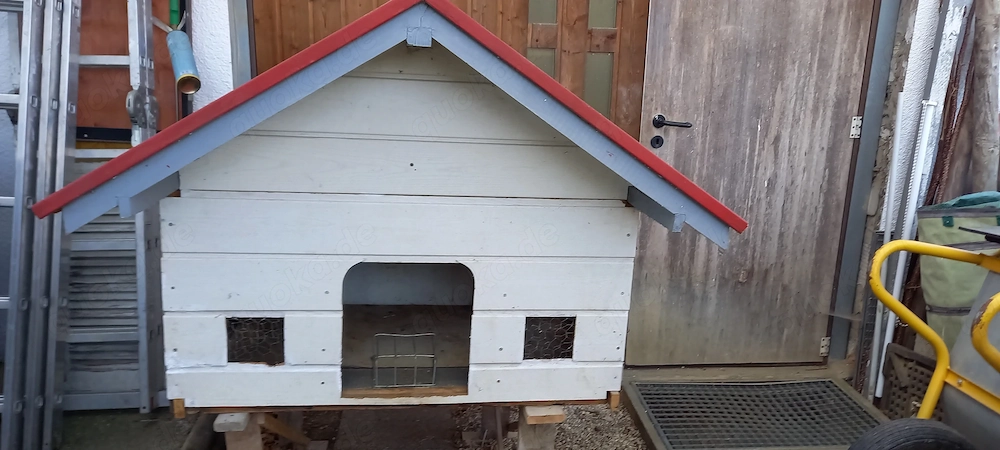 Großes Hasenheim, Kaninchenstall, Kleintierhaus mit Futterlager 