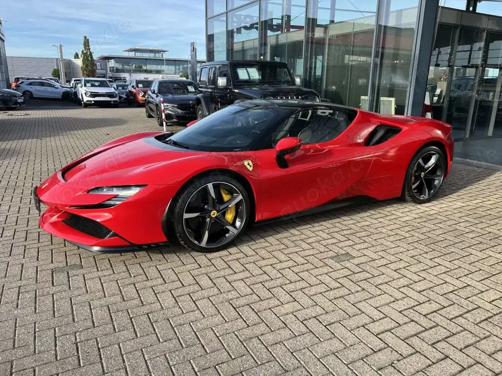 Ferrari SF90 Stradale STRADALE 4.0 PHEV 735KW *Ein Traum in Rot*