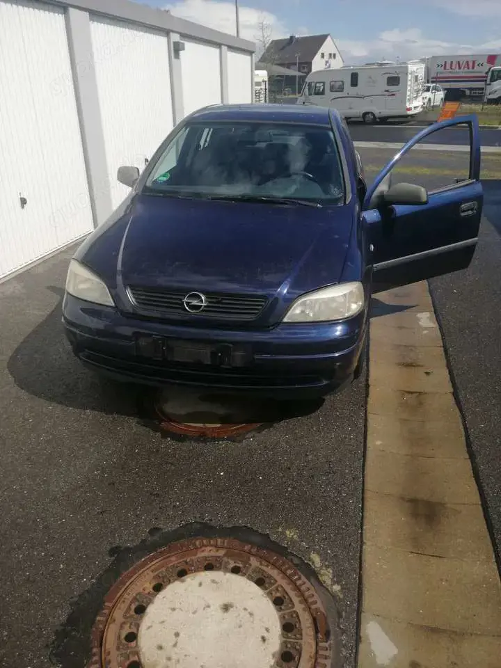 Opel Astra Basis