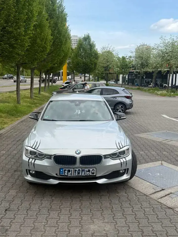 BMW 320