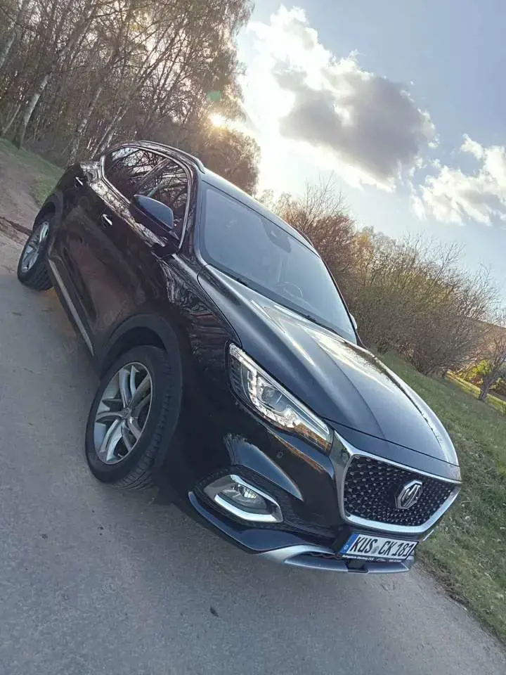 MG EHS EHS PHEV Luxury