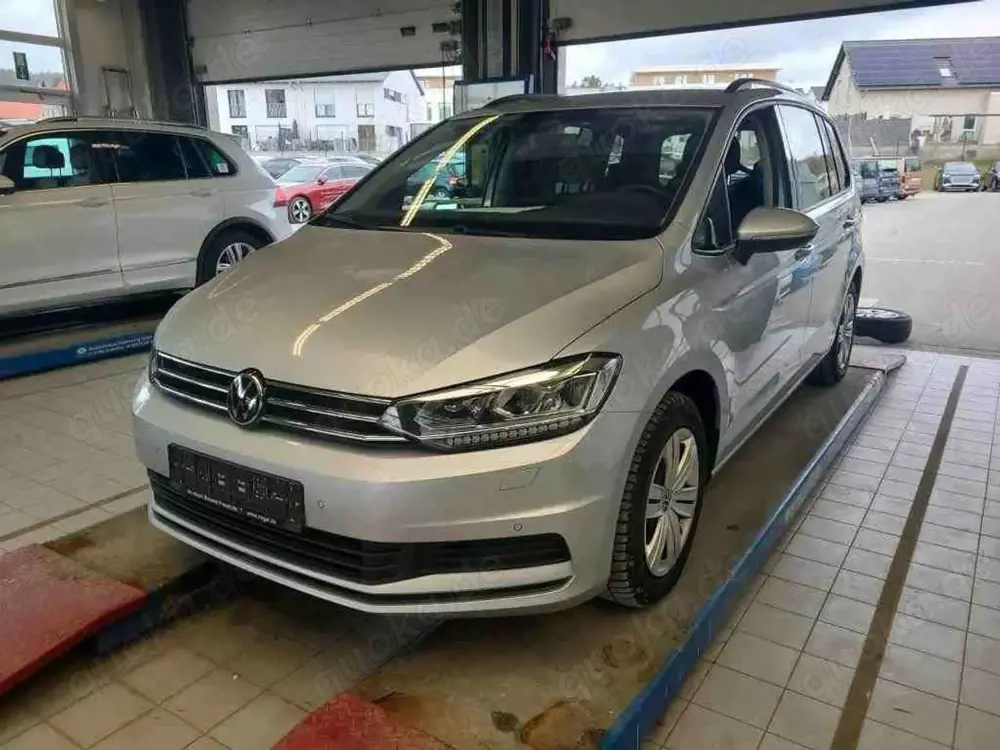Volkswagen Touran 2.0 TDI DSG Comfortline LED ACC