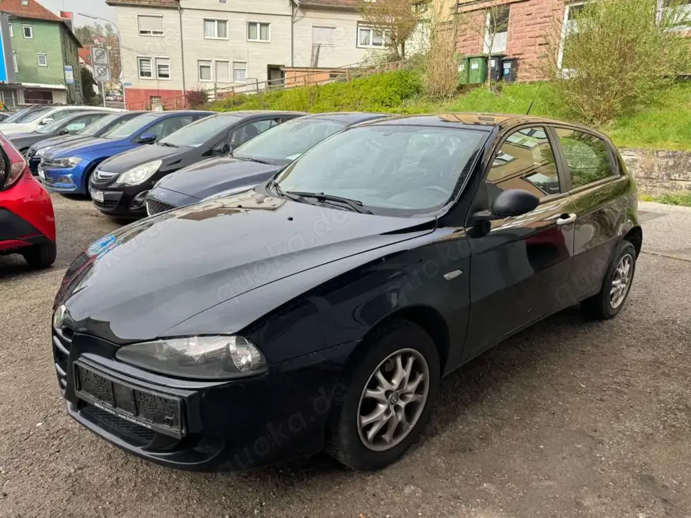 Alfa Romeo 147 *Klima*Servo*Alu*Tüv 11/2025*