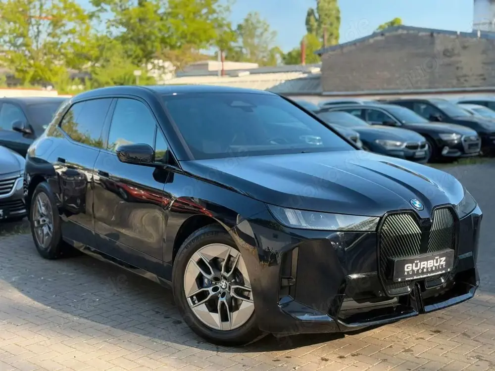 BMW iX 45 xDrive M Sport*Hud*AHK