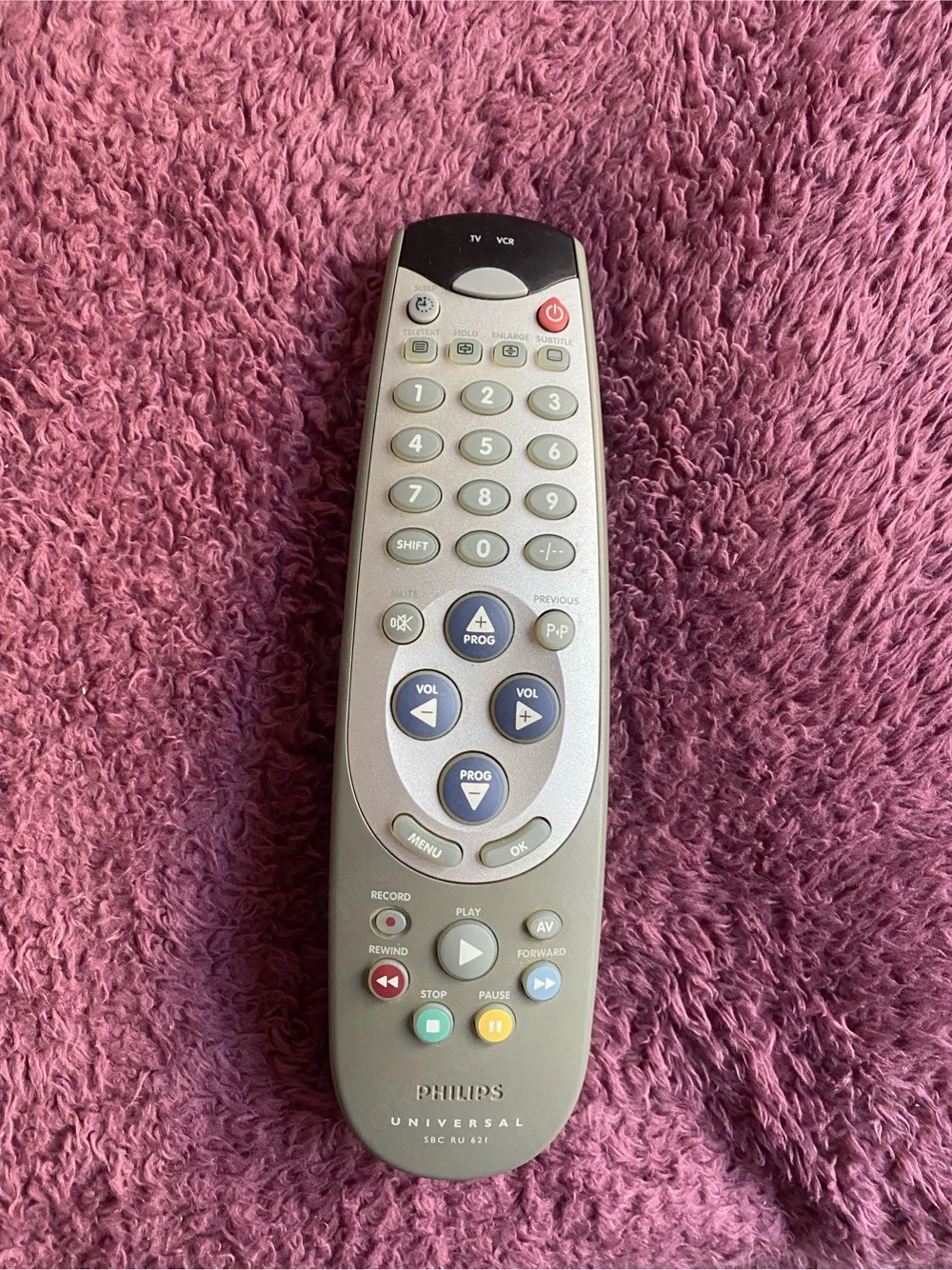 Universal Fernbedienung Philips SBC RU 621 für TV, SAT, VCR