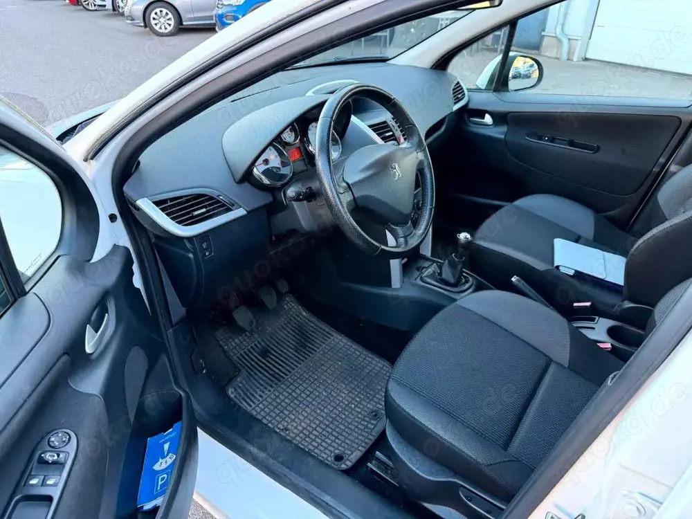 Peugeot 207 Forever 75 Klima_Scheckheft_TÜV Neu