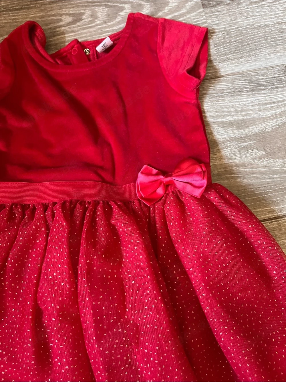 Mädchen Rotes Kleid