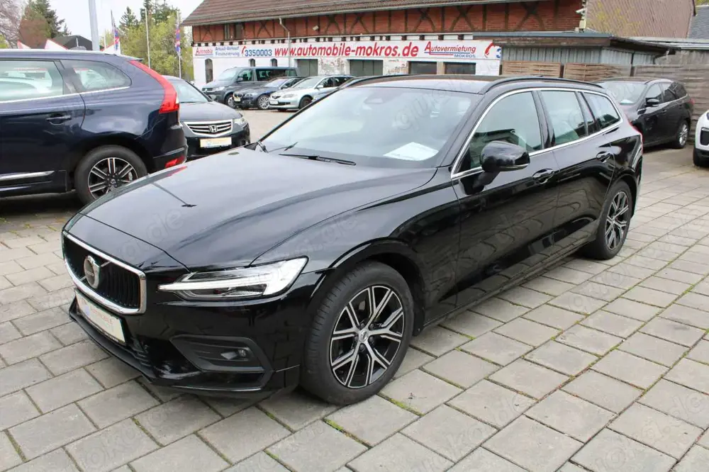 Volvo V60 B4 Core  LED Navigation ACC Klimaautomatik Rückfak