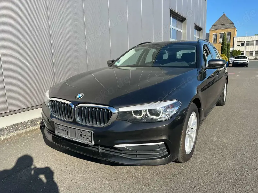 BMW 530 5er Touring 530i Touring Aut.