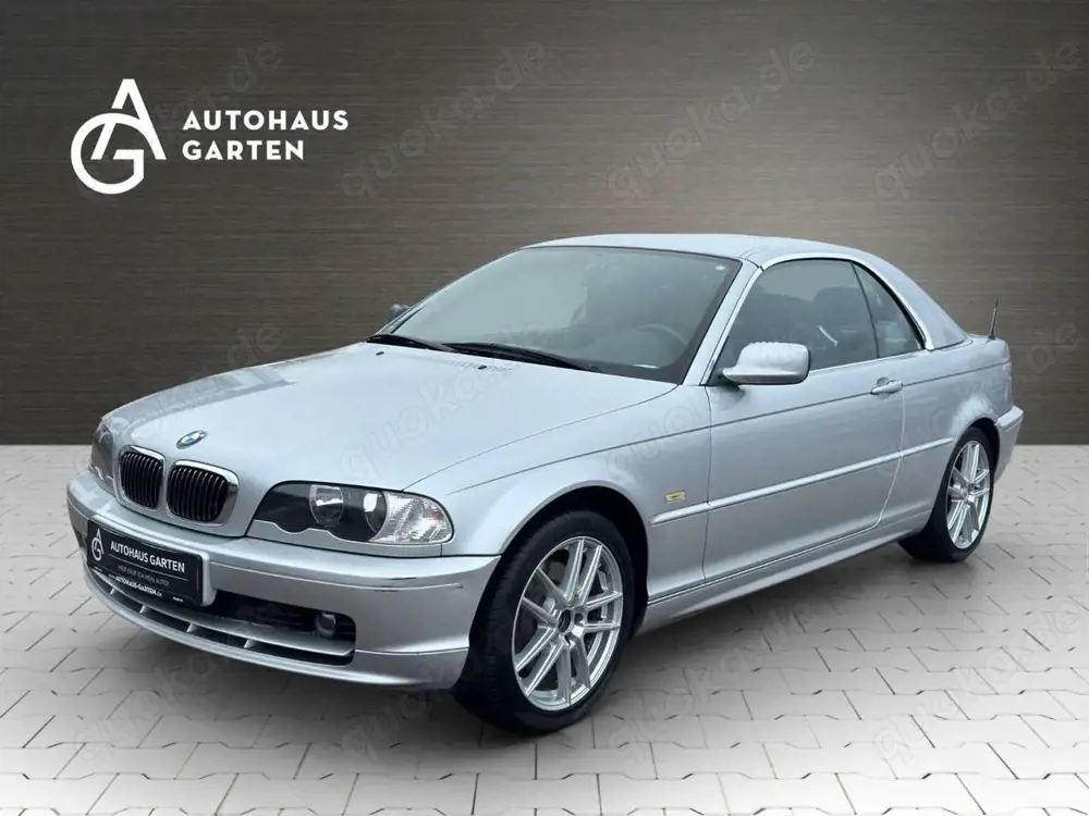 BMW 320 i Cabrio (Hardtop) PDC SHZ Klima Leder Tempo