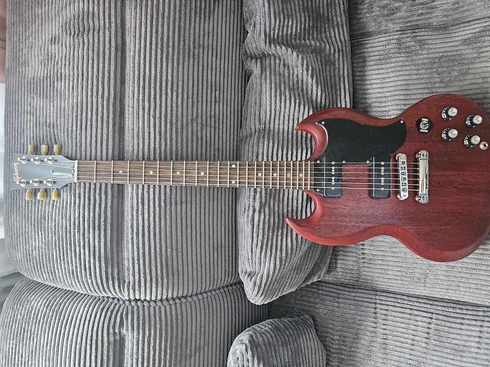 Gilson Gitarre SG    