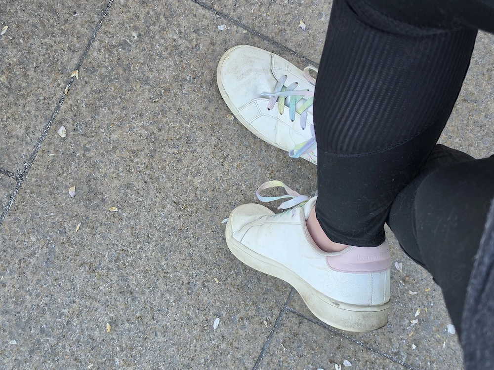 Deine Lieblings-Sneaker   Socken: Individuell eingearbeitet