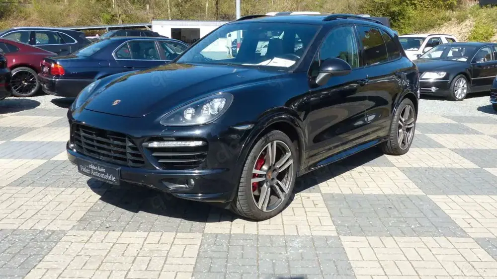 Porsche Cayenne GTS Pano BOSE 21Zoll Standhzg