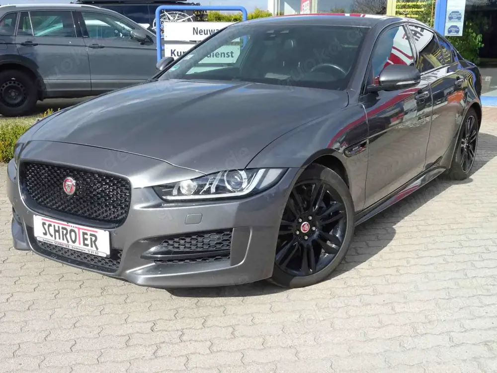 Jaguar XE