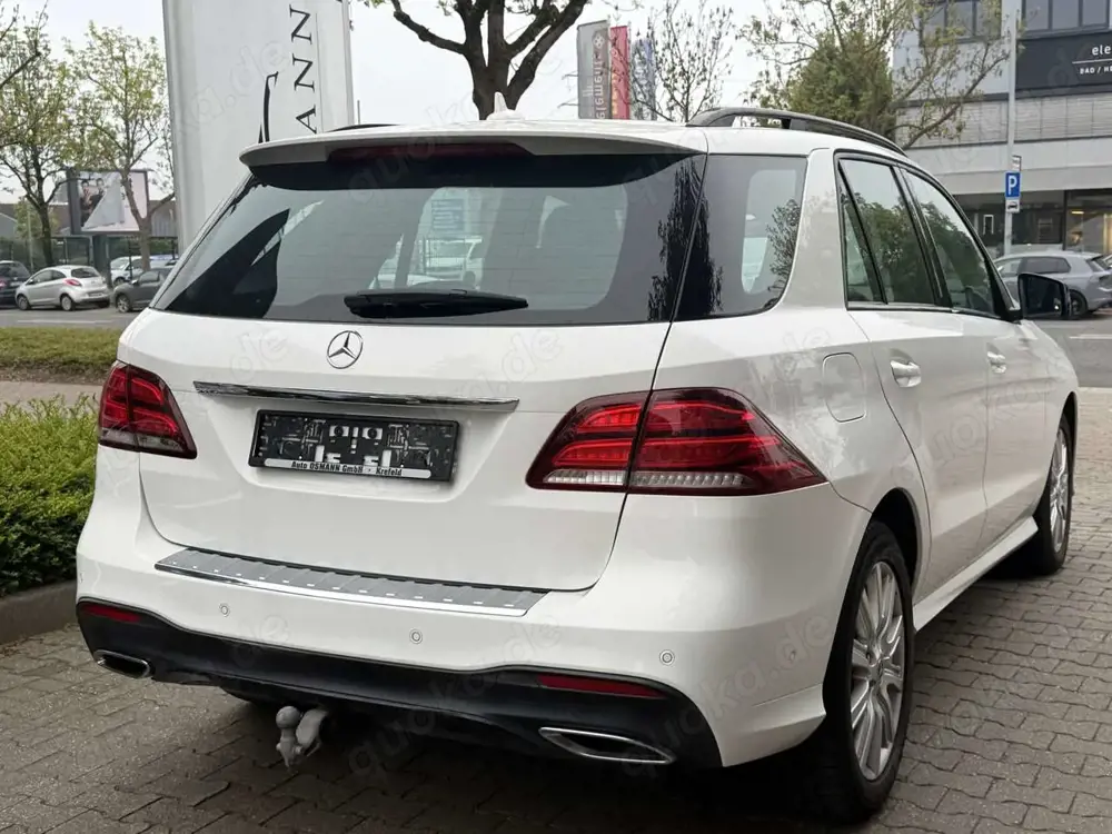 Mercedes-Benz GLE 350 d 4M AMG Line 9G-TRONIC 360° PANO Harman