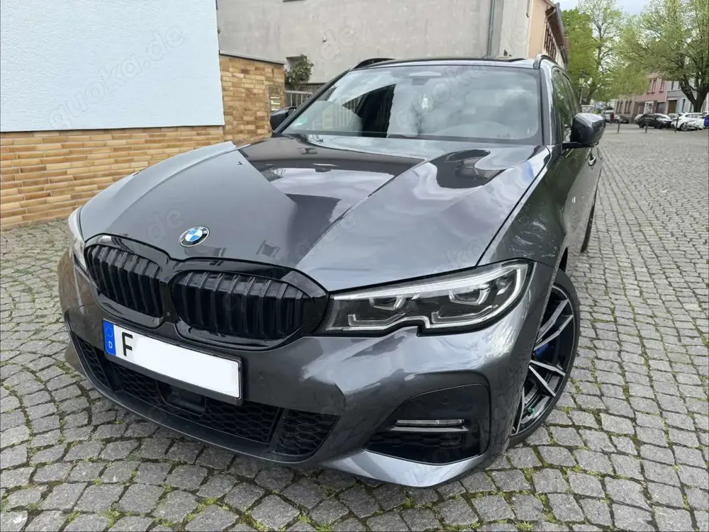 BMW 330