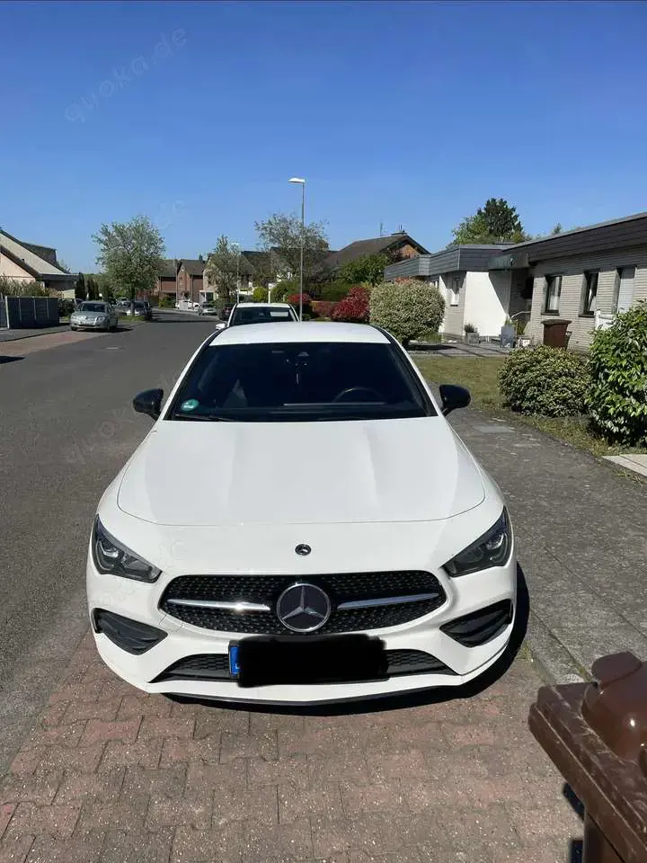 Mercedes-Benz CLA 180 7G-DCT AMG Line