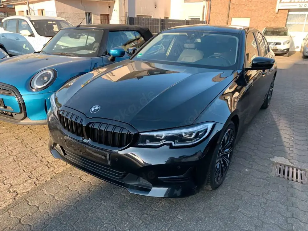 BMW 320 i Automatic Advantage