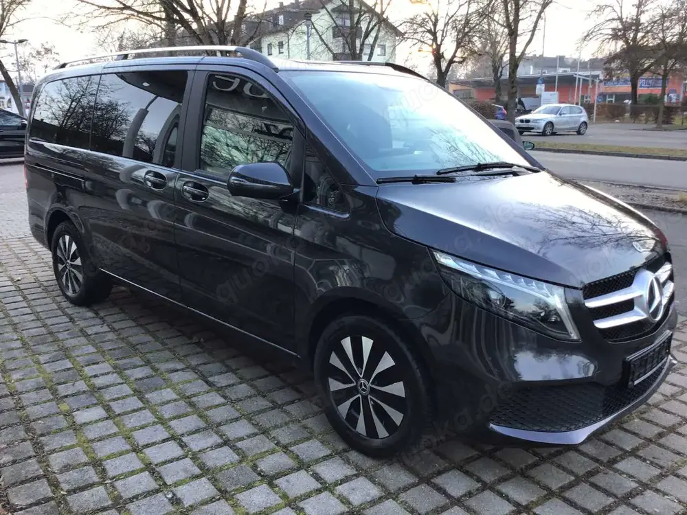 Mercedes-Benz V 250 V 250 d lang 4Matic 9G-TRONIC JungeSterne/LED/el.Türen/AHK/Ambiente/ILS/Standhzg