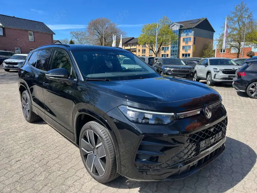 Volkswagen Tayron 2.0TDI 4M R-Line Pano 20 360° Black Style