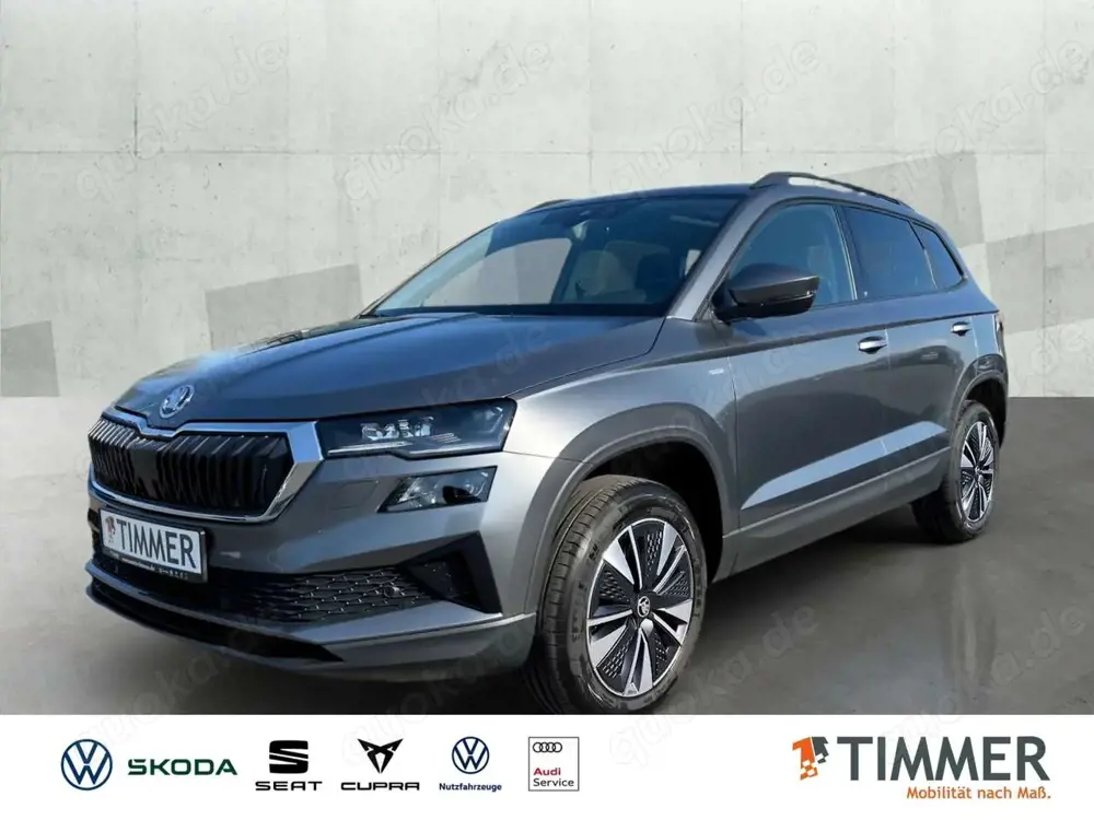 Skoda Karoq Tour 2.0 TDI*AHK*RFK*NAVI*PANO*MATRIX*