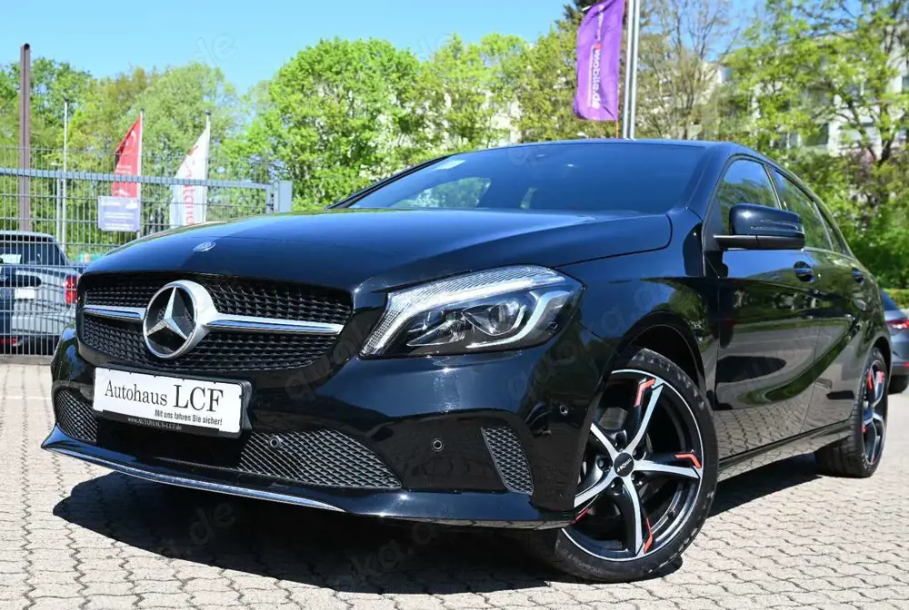 Mercedes-Benz A 160 Urban Score LED Sitzhz. PDC Navi Mod.2017