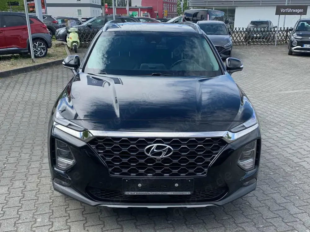 Hyundai SANTA FE