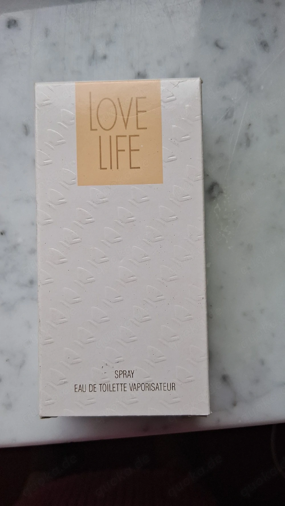  Avon cosmetic
