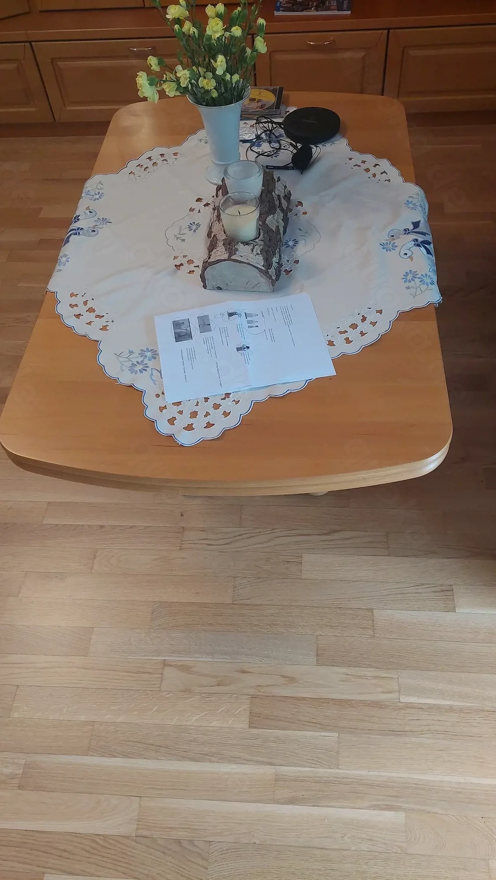Wohnzimmertisch in Holz ausziehbar