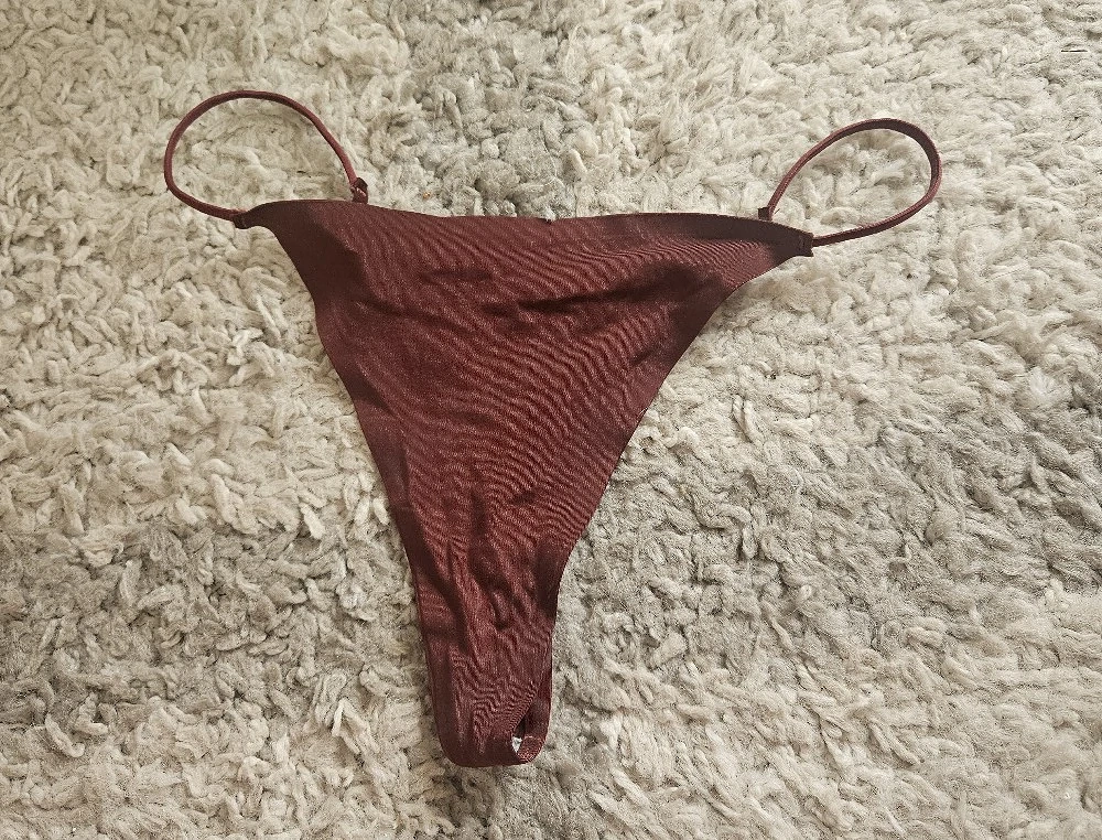 Roter String... 