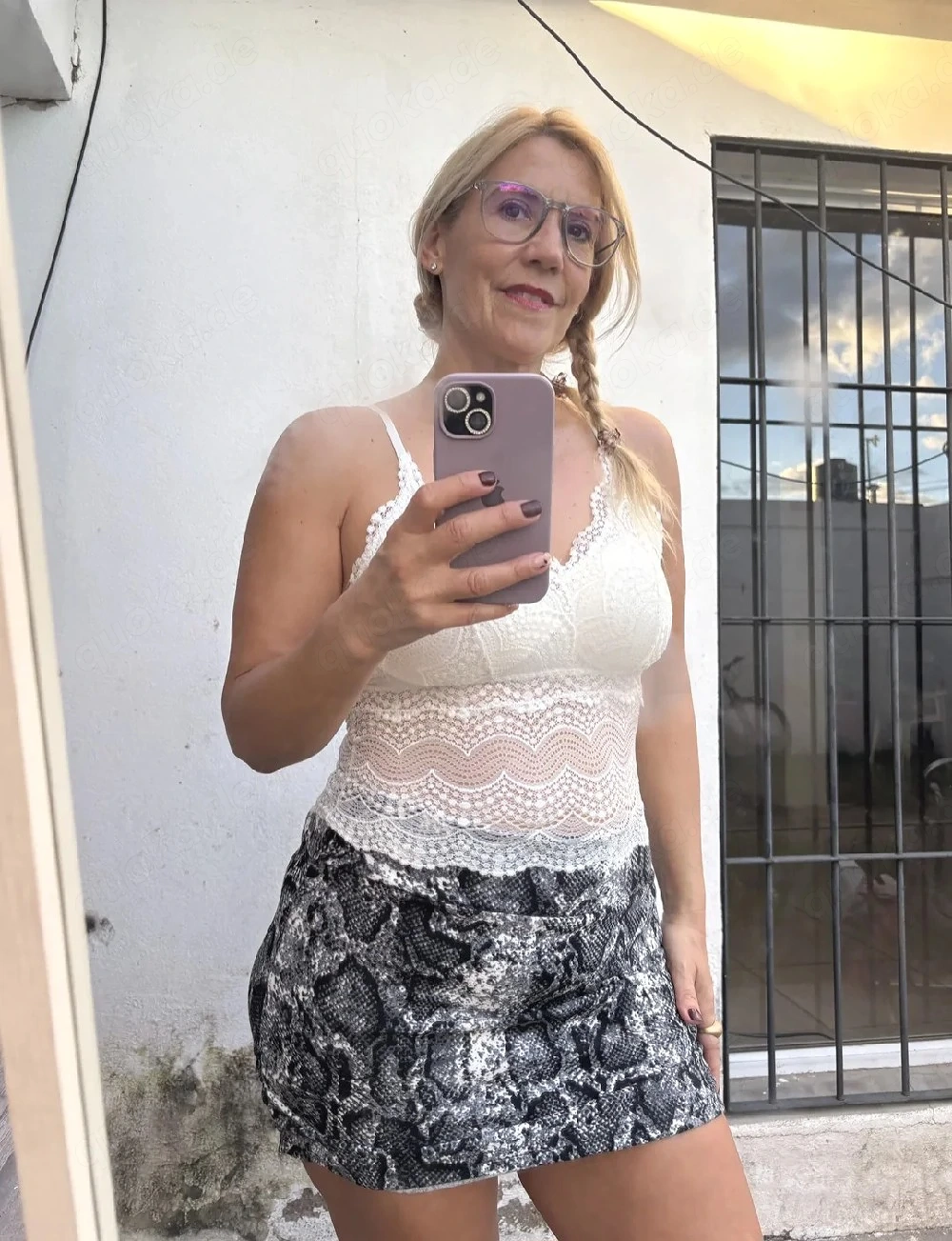 Sophia, 51 Jahre alt, auf der Suche nach dem barmherzigen Samariter. 