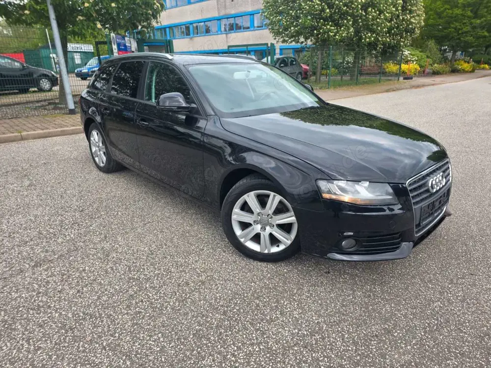 Audi A4 Avant Attraction-NAVI-AHK-TÜV NEU