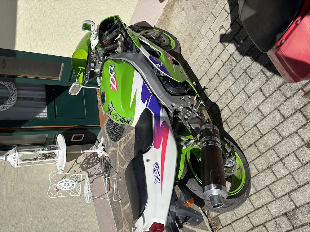 2x Kawasaki ZXR 750