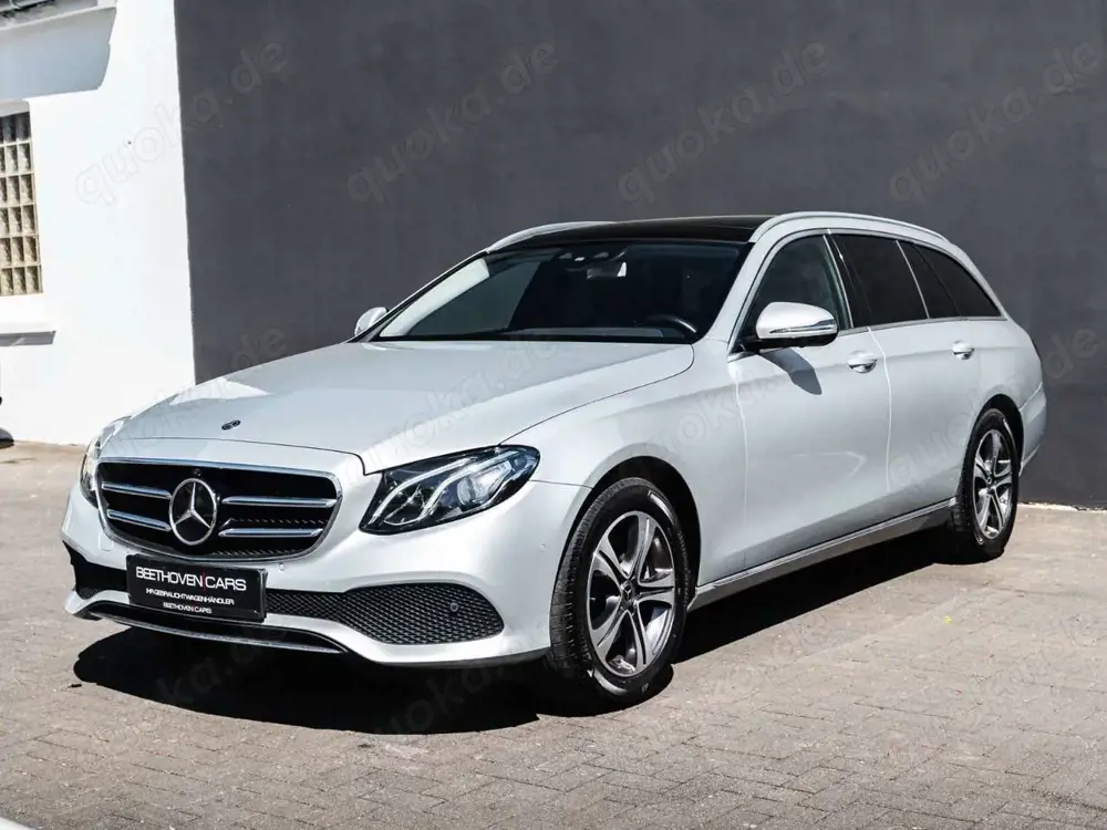 Mercedes-Benz E 220 d 4Matic PANORAMADACH AHK LED ALLRAD